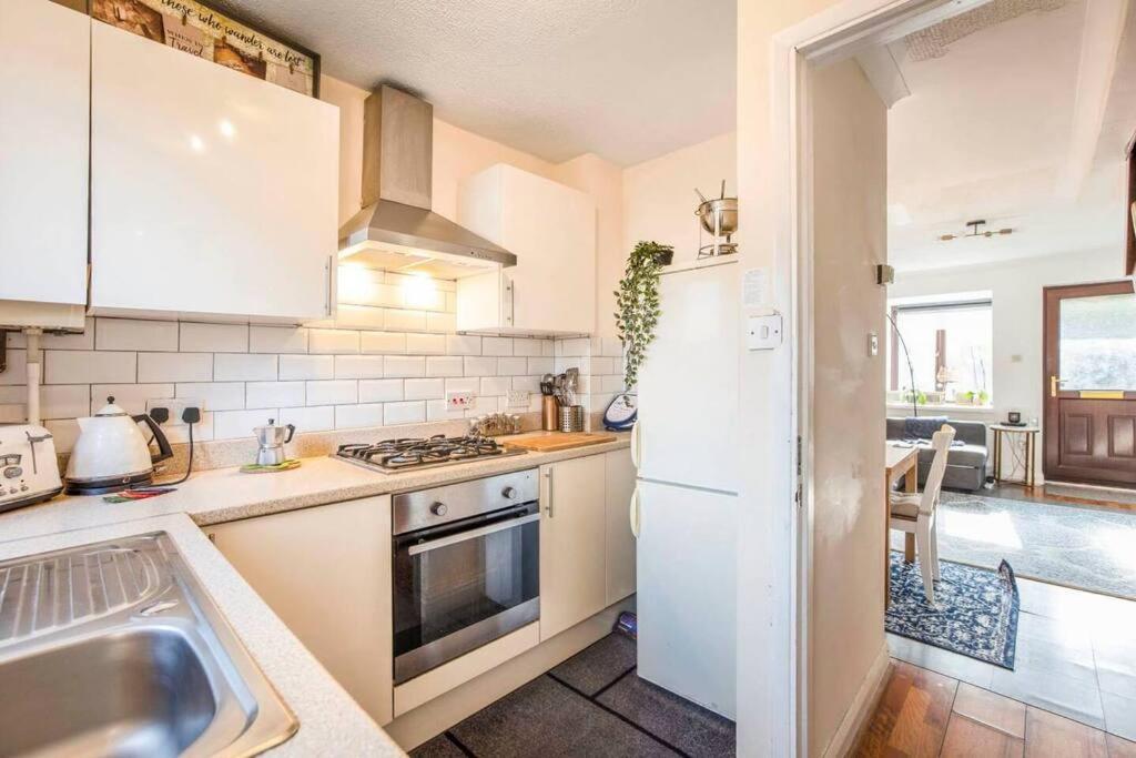 Quiet & Secluded St Albans House 빌라 외부 사진